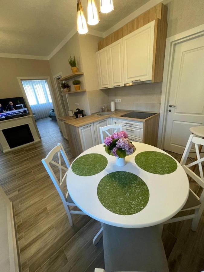 Central House Villa ออราแด ภายนอก รูปภาพ